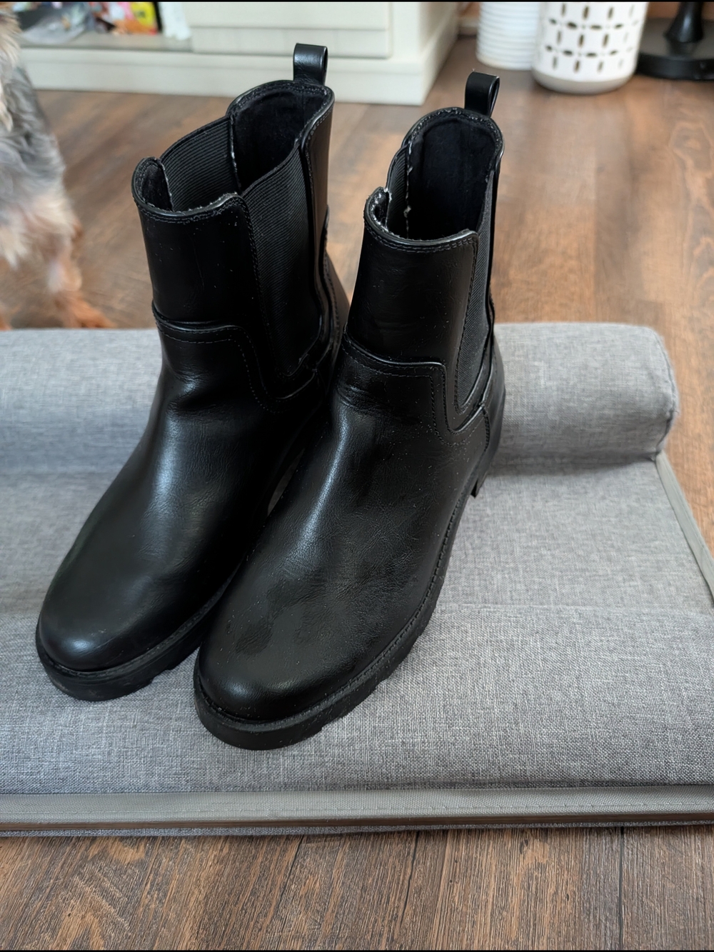 Old Navy Black Chelsea Ankle Boots